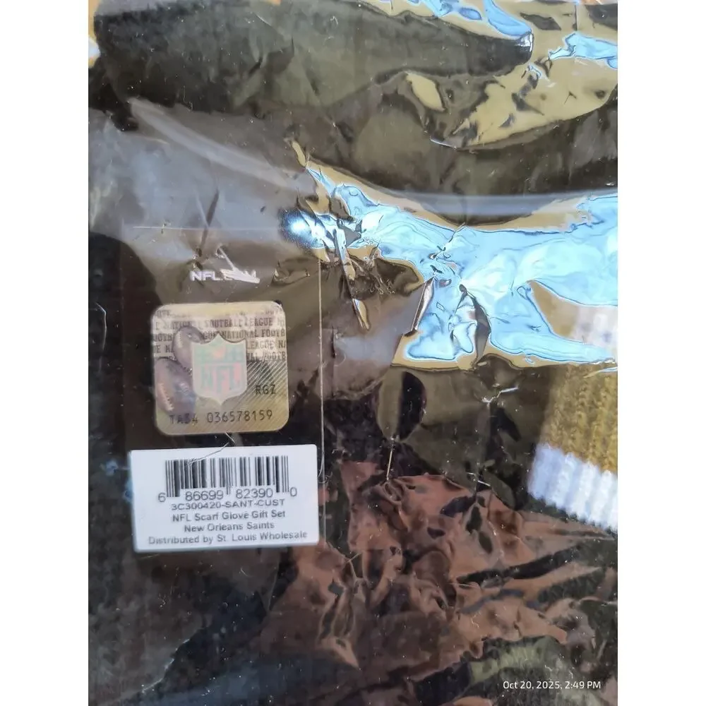 NFL New Orleans Saints Knit Scarf & Glove Set New In Package Gift Set Football